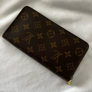 Authentic Louis Vuitton Classic Monogram Long Wallet